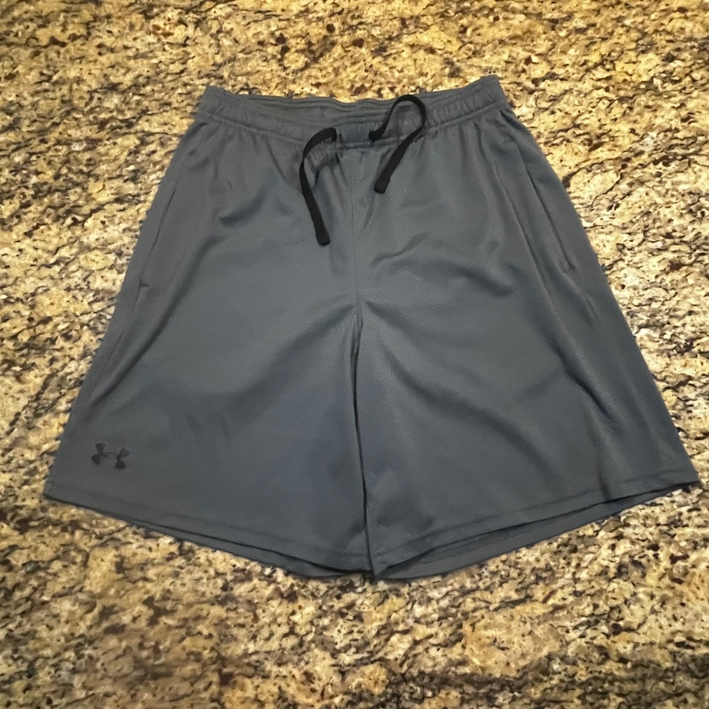 Under Armour Mens Loose Fit Mesh Athletic Training Shorts Gray Size Medium 8in